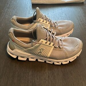 On Cloud Women’s Shoe